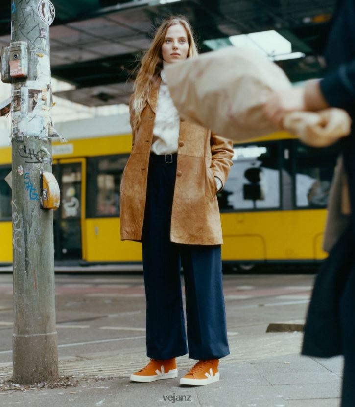 MINOTAUR SUEDE PUMPKIN PIERRE Men Veja D42FZB74 Shoes