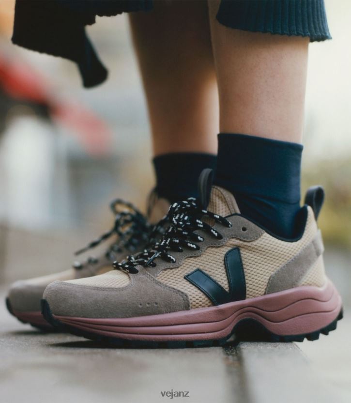 VENTURI ALVEOMESH DUNE BLACK Women Veja D42FZB260 Shoes